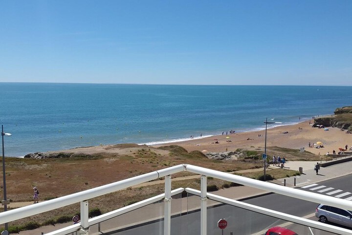 Beach 37 of 43
