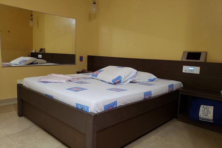 Room 8 of 58