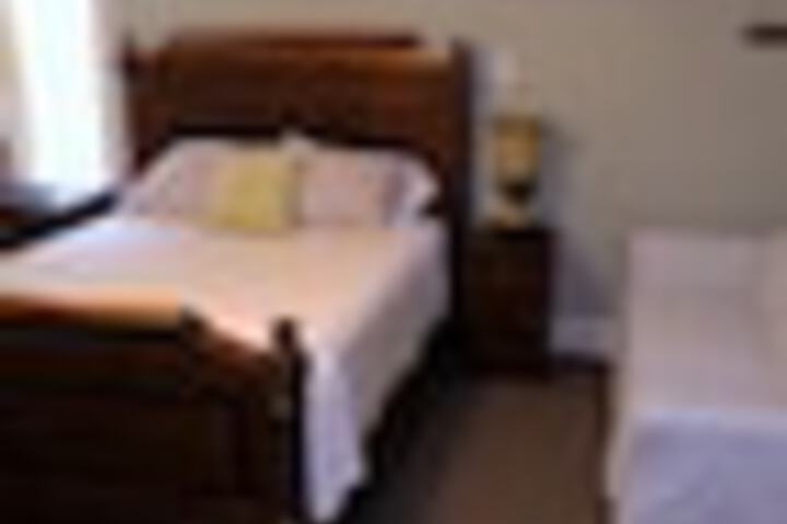 Room 50 of 252