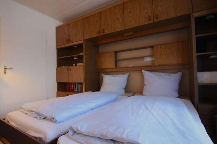 Room 3 of 25