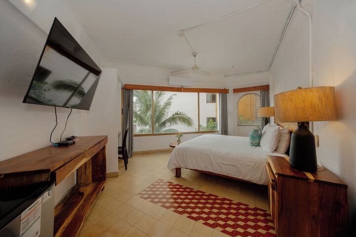 Room 82 of 193