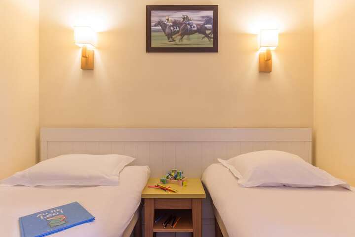 Room 8 of 91