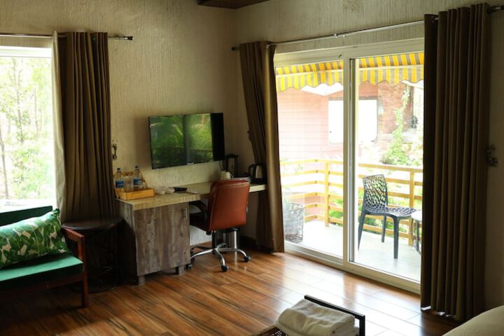 Room 6 of 35