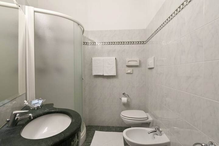Room 18 of 34
