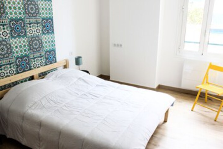 Room 4 of 19