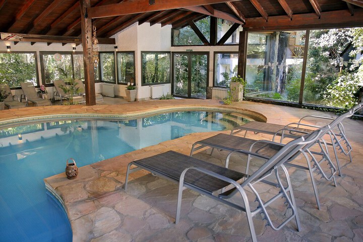 Pool 20 of 33