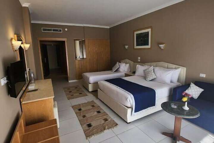 Room 29 of 96