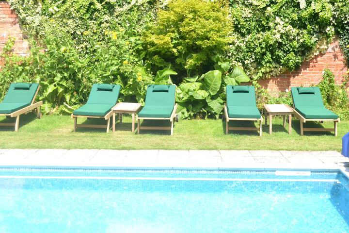 Pool 31 of 93