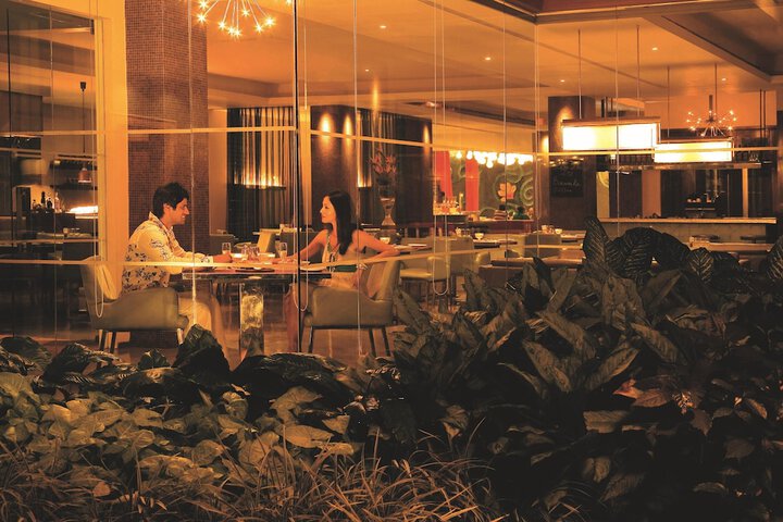 Dining 42 of 68