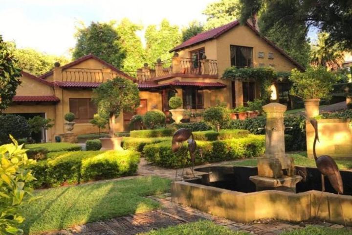 Photo of The Tuscan Garden