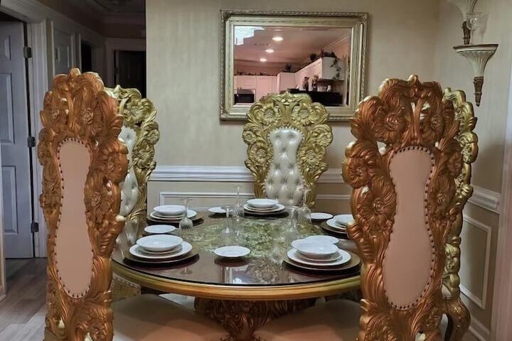Dining 17 of 29