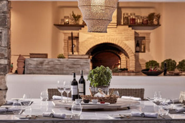 Dining 79 of 90