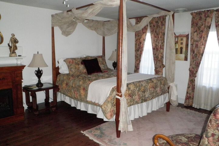 Room 17 of 45