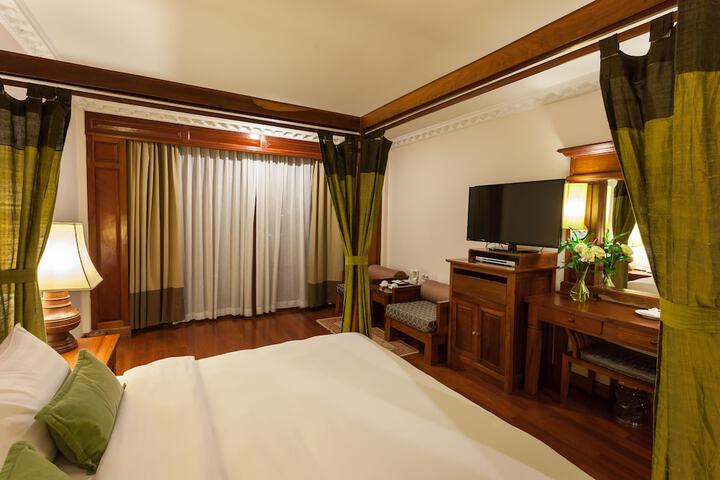 Room 7 of 111
