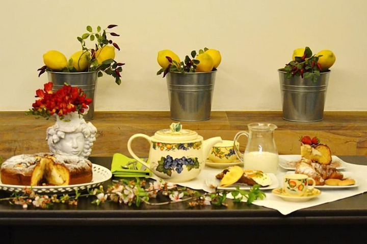 Breakfast/Coffee Service 20 of 50