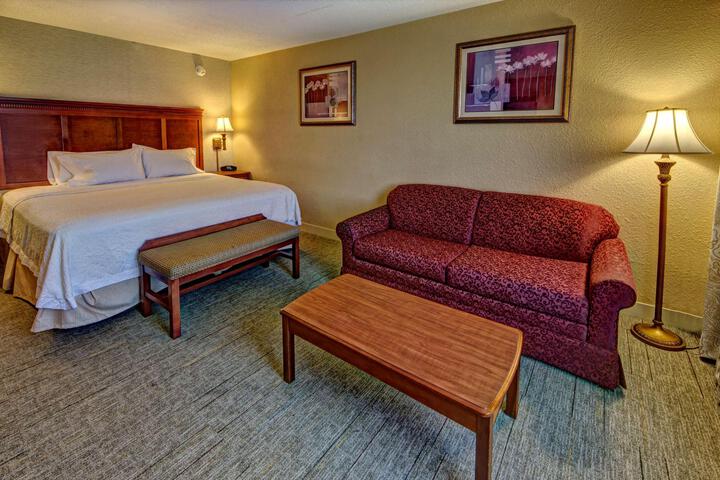 1 King Bed (8 of 18)