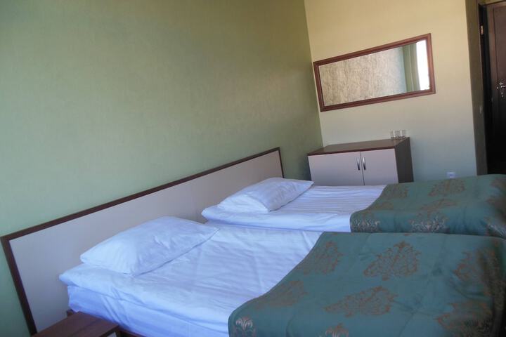 Room 5 of 25