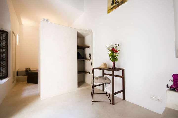Room 15 of 31