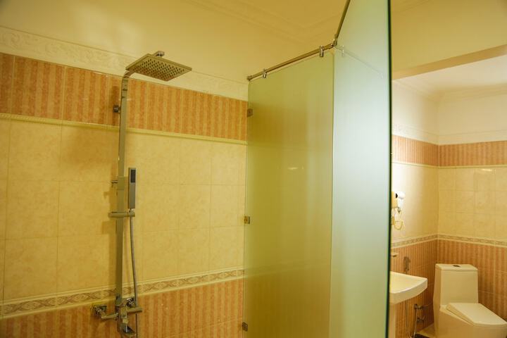 Room 16 of 54