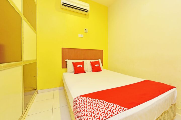 Room 13 of 23