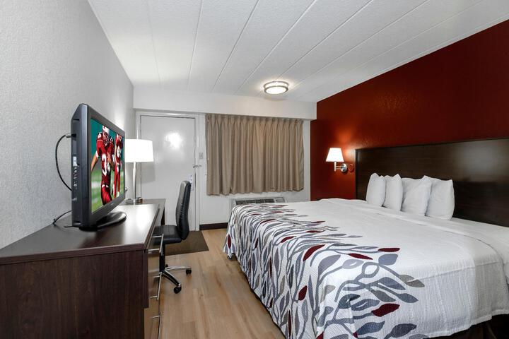 Standard | King Bed (2 of 6)