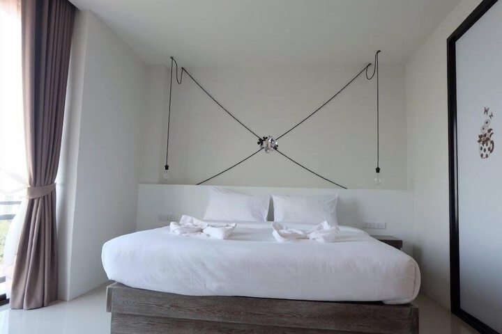 Room 28 of 108