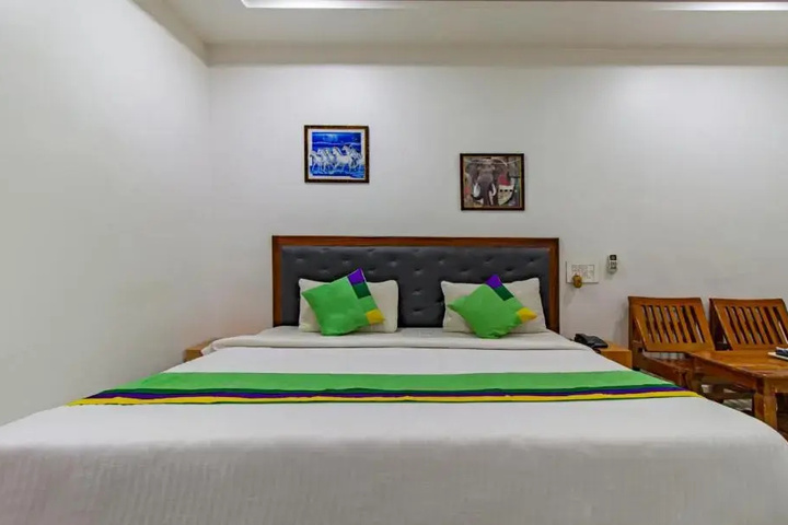 Room 2 of 21