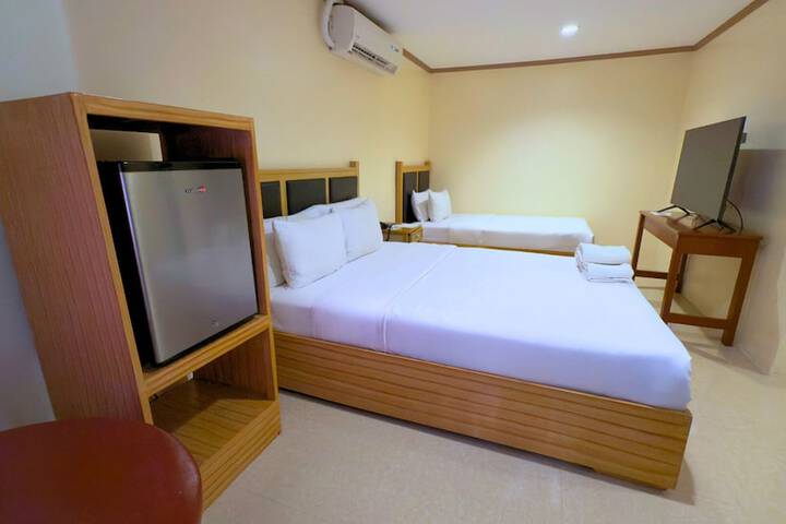 Room 34 of 114