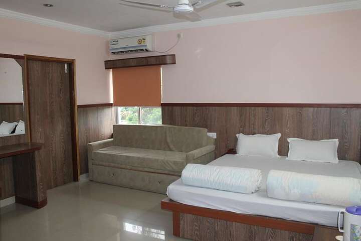 Room 8 of 64