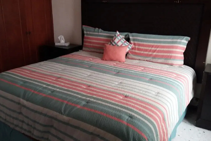Room 7 of 14