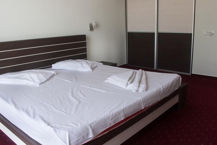Room 13 of 44