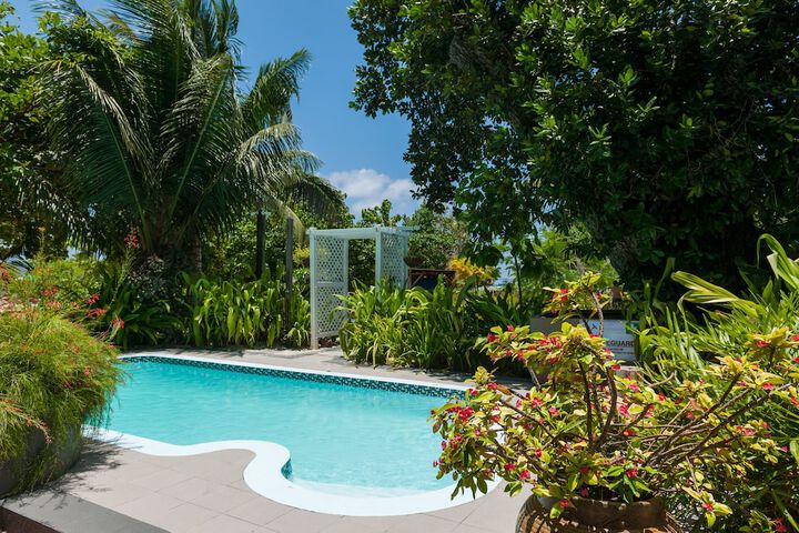 Hotel Pool