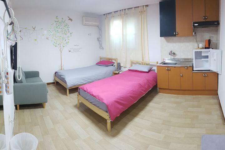 Room 8 of 47