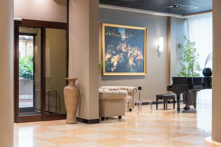 Hotel Interior 2 of 58