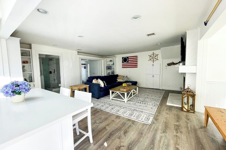 Room 201 of 384