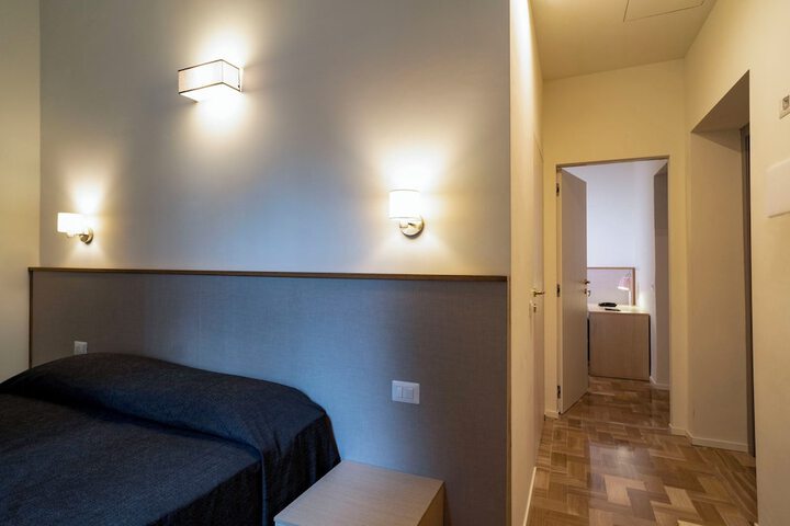 Room 2 of 45