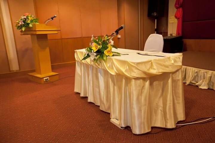Ballroom/Hall 28 of 47