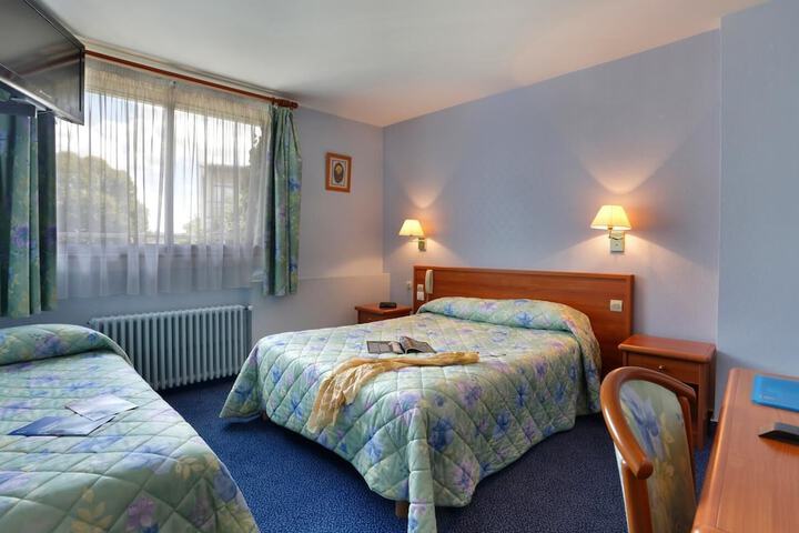 Room 7 of 34