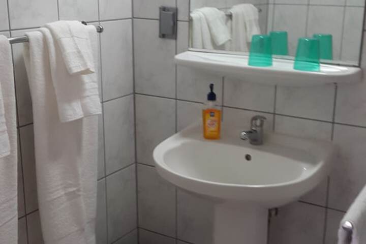Room 12 of 26
