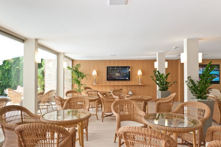 Hotel Interior 6 of 78
