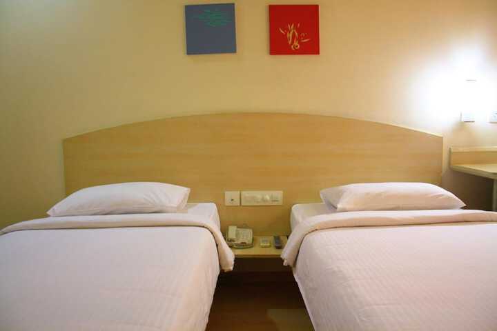 Room 20 of 62