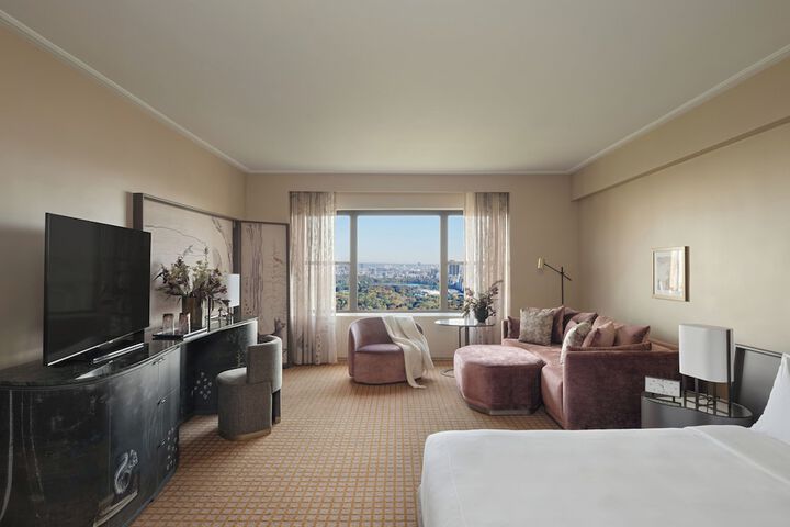 Room 53 of 100