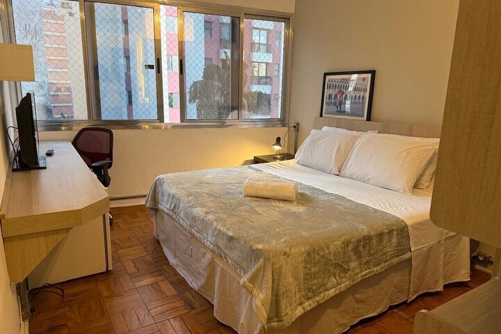 Room 10 of 27