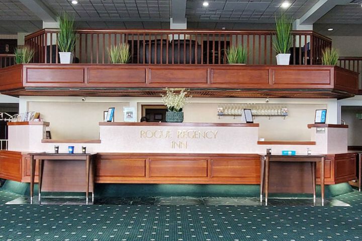 Check-in/check-out kiosk