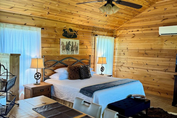 Room 32 of 201