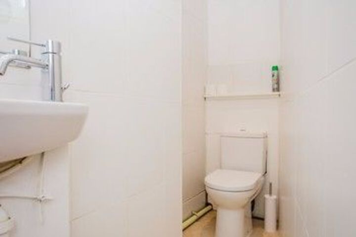Room 2 of 23