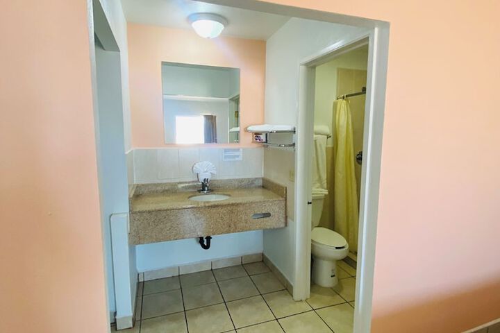 Room 7 of 30