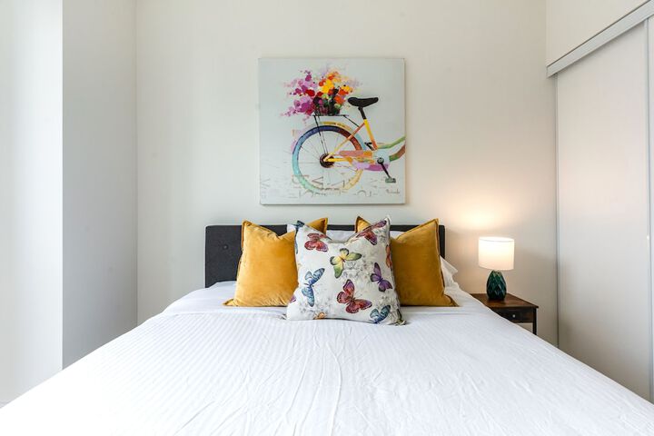 Room 4 of 75