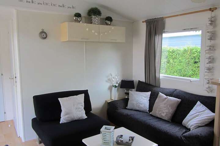 Room 2 of 28