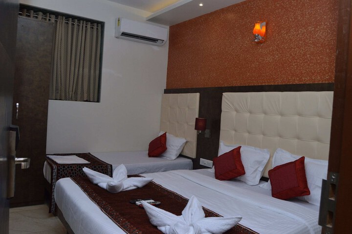 Photo of Hotel Sun Star Residency